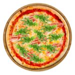 Pizza Fabrizio mit Schinken, Champignons & Oliven – frisch gebacken bei Tasty Food.