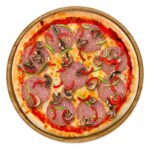 Pizza Mailand mit Schinken, Champignons & Mozzarella – frisch gebacken bei Tasty Food.