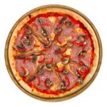 Pizza Mamma Mia mit Schinken, Champignons & Oliven – frisch gebacken bei Tasty Food.