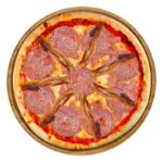 Pizza Svizzera mit Speck, Zwiebeln & Mozzarella – frisch gebacken bei Tasty Food.