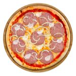 Pizza Vesuvio Scharf mit Jalapeños, Salami & Chili – frisch gebacken bei Tasty Food.
